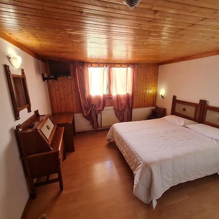 Hostel Il Pirata Каварено Экстерьер фото