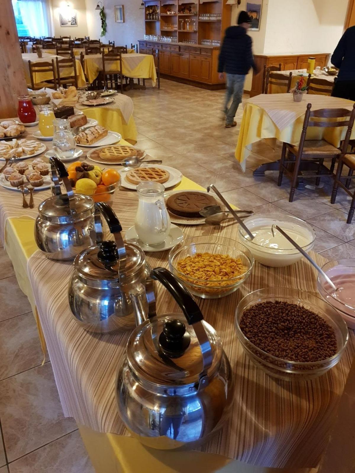 Hostel Il Pirata Каварено Экстерьер фото